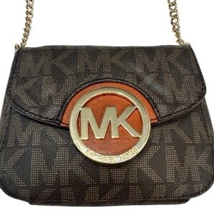 Michael Kors Michael Kors Jet Set Signature Logo Crossbody Chain Bag